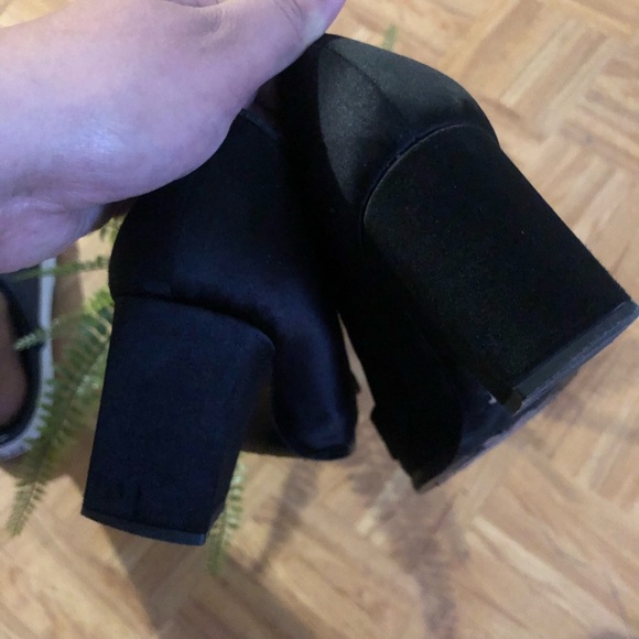 Saint Laurent Black Ysl Patent Leather Grosgrain Bow Pumps - Picture 4 of 5